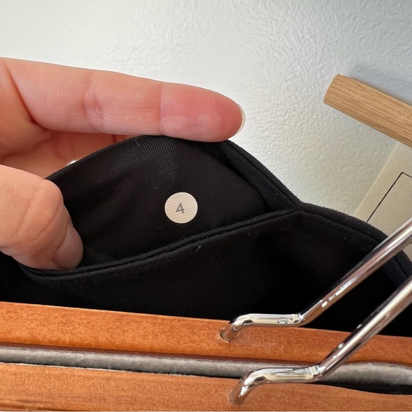 Lululemon Capri Black Leggings - Picture 4 of 4